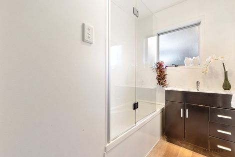 Photo of property in 2/21 Kashmir Road, Glen Eden, Auckland, 0602