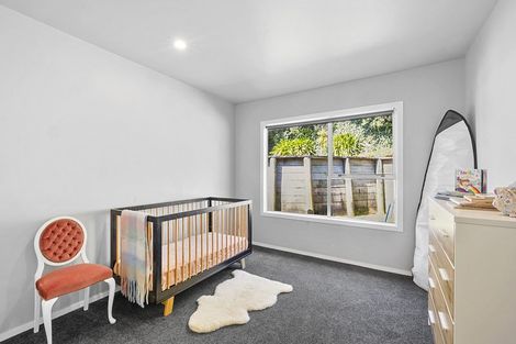 Photo of property in 1 Ross Place, Blagdon, New Plymouth, 4310