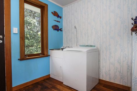 Photo of property in 30 Rimutaka Place, Titirangi, Auckland, 0604