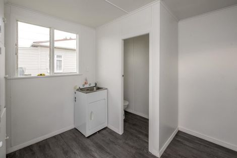 Photo of property in 12 Stuckey Street, Levin, 5510