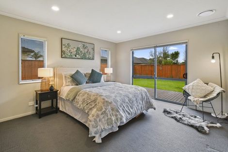 Photo of property in 6 Fergy Crescent, Wattle Downs, Auckland, 2103