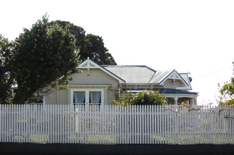 Photo of property in 14 Wallace Place, Westown, New Plymouth, 4310
