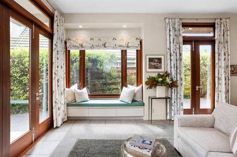 Photo of property in 1a Gillean Street, Havelock North, 4130