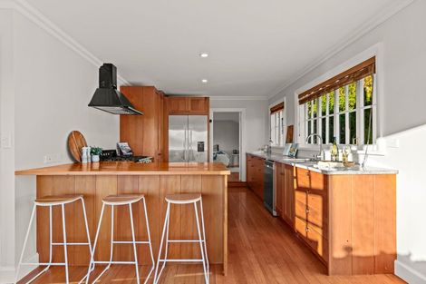 Photo of property in 77 Valley Road, Cashmere, Christchurch, 8022