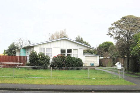 Photo of property in 11 Harper Street, Papakura, 2110