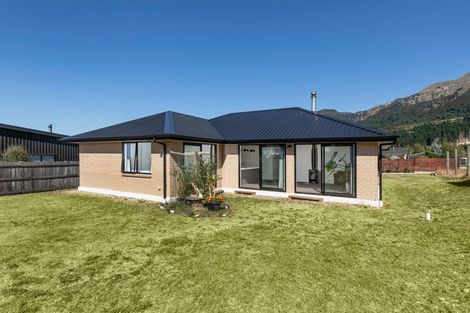 Photo of property in 4 Muscovy Lane, Lake Hawea, Wanaka, 9382