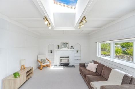 Photo of property in 16 Darley Street, Maeroa, Hamilton, 3200