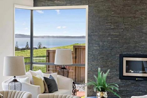 Photo of property in 7 Headland Drive, Long Bay, Auckland, 0630
