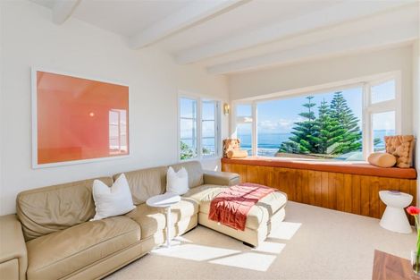 Photo of property in 37 Aperahama Street, Paekakariki, 5034
