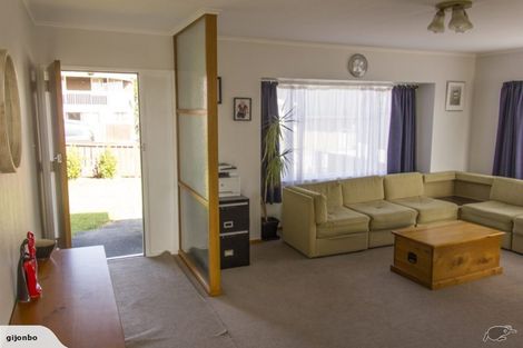 Photo of property in 82 Harrington Road, Henderson, Auckland, 0610