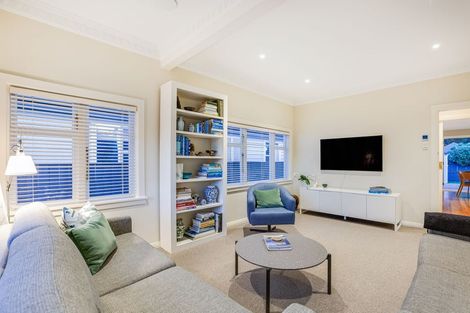 Photo of property in 73 Oroua Street, Eastbourne, Lower Hutt, 5013