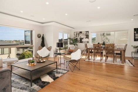 Photo of property in 6c Aralia Road, Sunnynook, Auckland, 0620