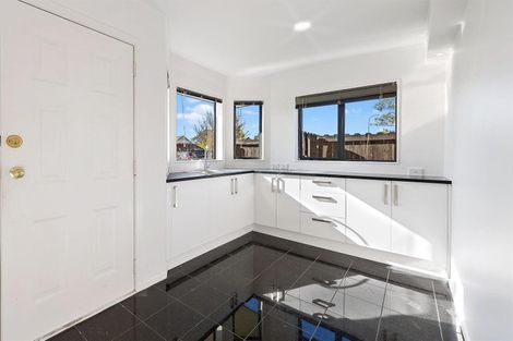 Photo of property in 1 Waylen Place, Burswood, Auckland, 2013