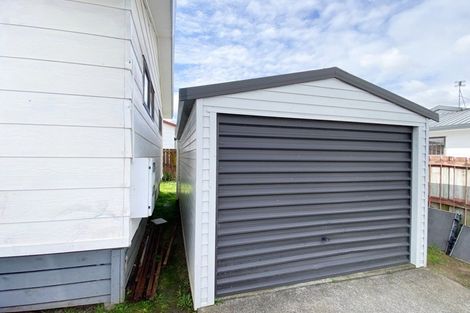 Photo of property in 3/11 Barneys Farm Road, Clendon Park, Auckland, 2103