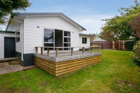 Photo of property in 35 Otupai Street, Two Mile Bay, Taupo, 3330