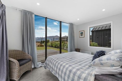 Photo of property in 19 Glenfiddich Road, Jacks Point, Queenstown, 9371