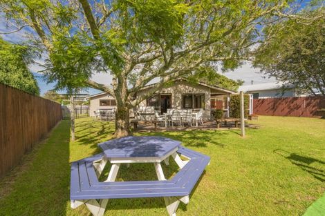 Photo of property in 13 Coronation Row, Pauanui, Hikuai, 3579