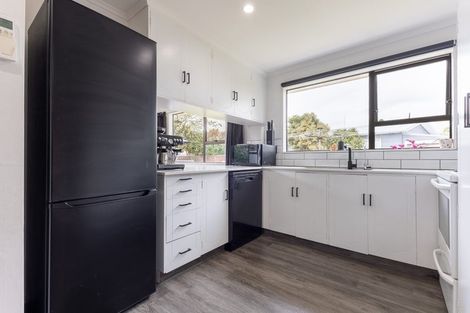 Photo of property in 64 Atkinson Avenue, Otaki Beach, Otaki, 5512