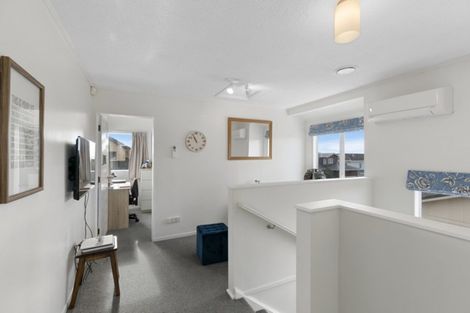 Photo of property in 7 Ashton Fitchett Drive, Brooklyn, Wellington, 6021