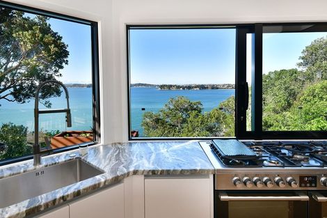 Photo of property in 86 Vipond Road, Stanmore Bay, Whangaparaoa, 0932
