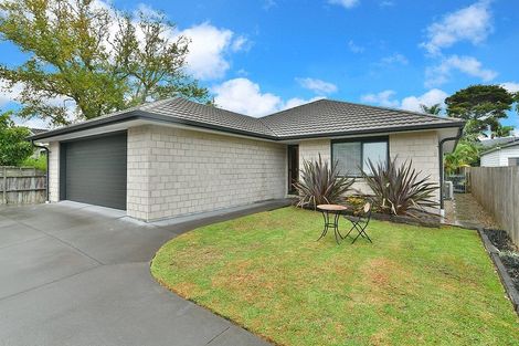 Photo of property in 27 The Circle, Manly, Whangaparaoa, 0930