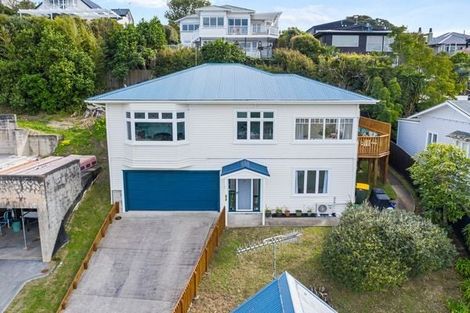 Photo of property in 16 Alfred Street, Northcote Point, Auckland, 0627