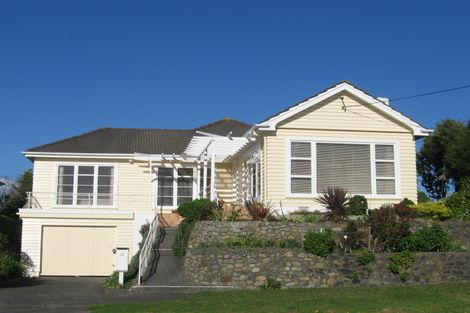 Photo of property in 14 Francis Road, Paraparaumu Beach, Paraparaumu, 5032