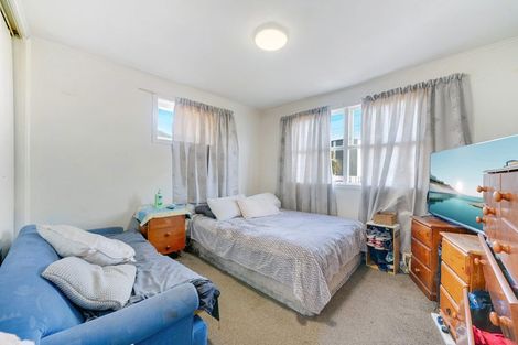 Photo of property in 79 Tidal Road, Mangere, Auckland, 2022