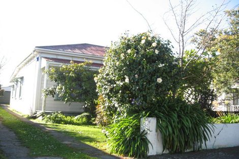 Photo of property in 215 College Street, West End, Palmerston North, 4412