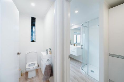 Photo of property in 4/27 Rangatira Road, Birkdale, Auckland, 0626