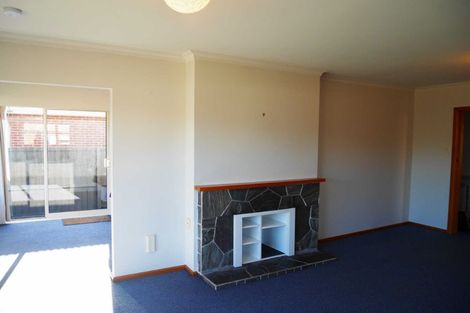 Photo of property in 2/4 Lansbury Avenue, Strowan, Christchurch, 8052