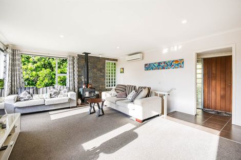 Photo of property in 1135 Scenic Drive North, Swanson, Auckland, 0816