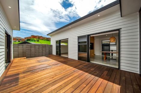Photo of property in 41 Cyrus Street, Whalers Gate, New Plymouth, 4310