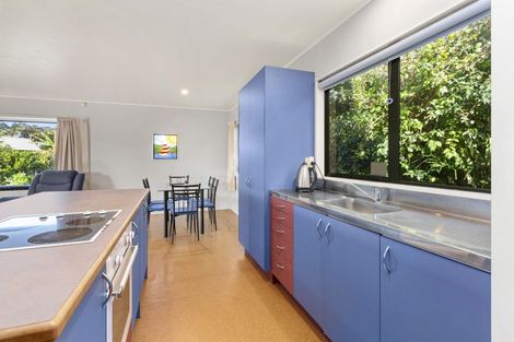 Photo of property in 50 Lorenzen Bay Road, Raglan, 3225