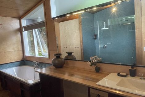 Photo of property in 24 Beacon Hill Road, Strathmore Park, Wellington, 6022