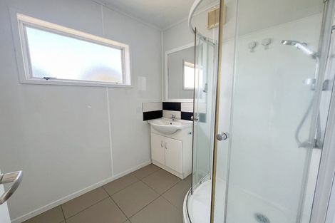 Photo of property in 1/43 Hutchinson Avenue, New Lynn, Auckland, 0600