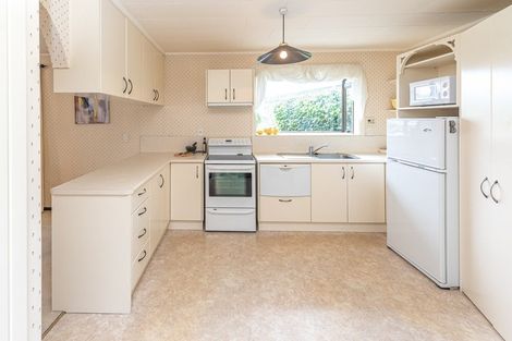 Photo of property in 17 Karamu Street, Tawhero, Whanganui, 4501