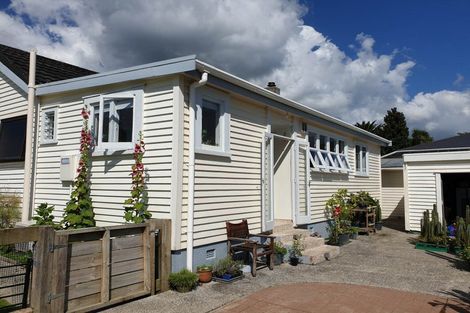 Photo of property in 11 Follis Street, Te Aroha, 3320