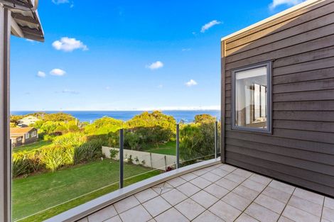 Photo of property in 68 Barrier View Road, Leigh, 0985