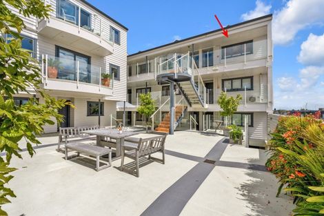 Photo of property in 19/5 Cook Street, Howick, Auckland, 2014