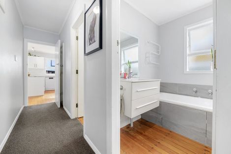 Photo of property in 4a Gibson Road, Dinsdale, Hamilton, 3204