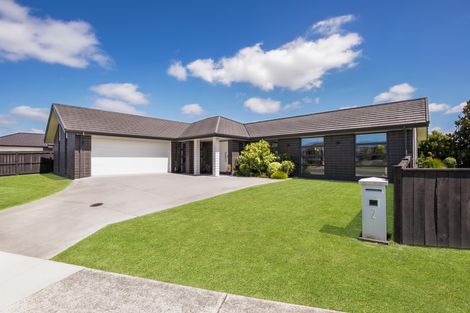 Photo of property in 2 Mirabell Place, Patumahoe, Pukekohe, 2679