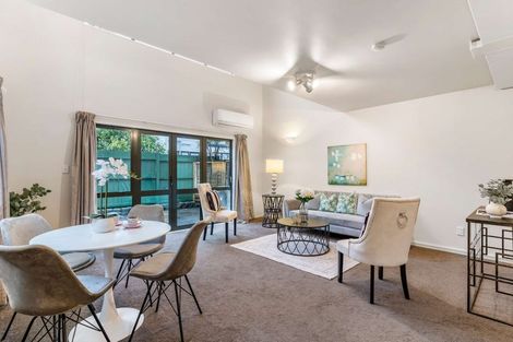 Photo of property in 2/89 Portage Road, New Lynn, Auckland, 0600