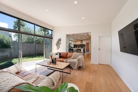 Photo of property in 8a Maple Court, Arthurs Point, Queenstown, 9371