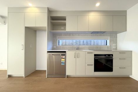 Photo of property in 2/51 Yeovil Road, Te Atatu Peninsula, Auckland, 0610