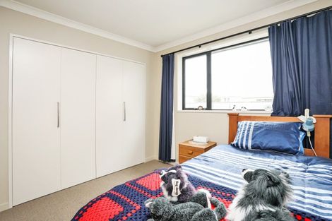 Photo of property in 18 Mauchline Street, Wallacetown, 9816