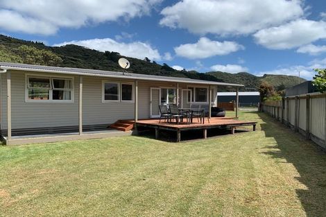 Photo of property in 8 Mission Road, Port Waikato, Tuakau, 2695