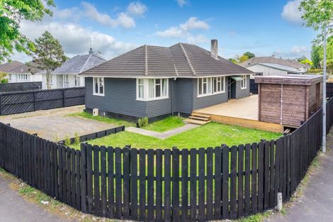 Photo of property in 1 Kenney Crescent, Fairfield, Hamilton, 3214