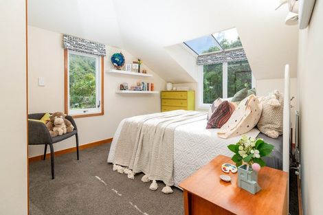 Photo of property in 34 Simla Crescent, Khandallah, Wellington, 6035