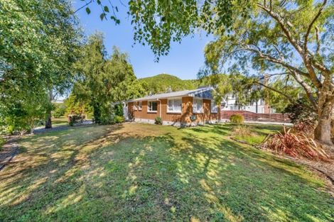Photo of property in 52 Maymorn Road, Te Marua, Upper Hutt, 5018
